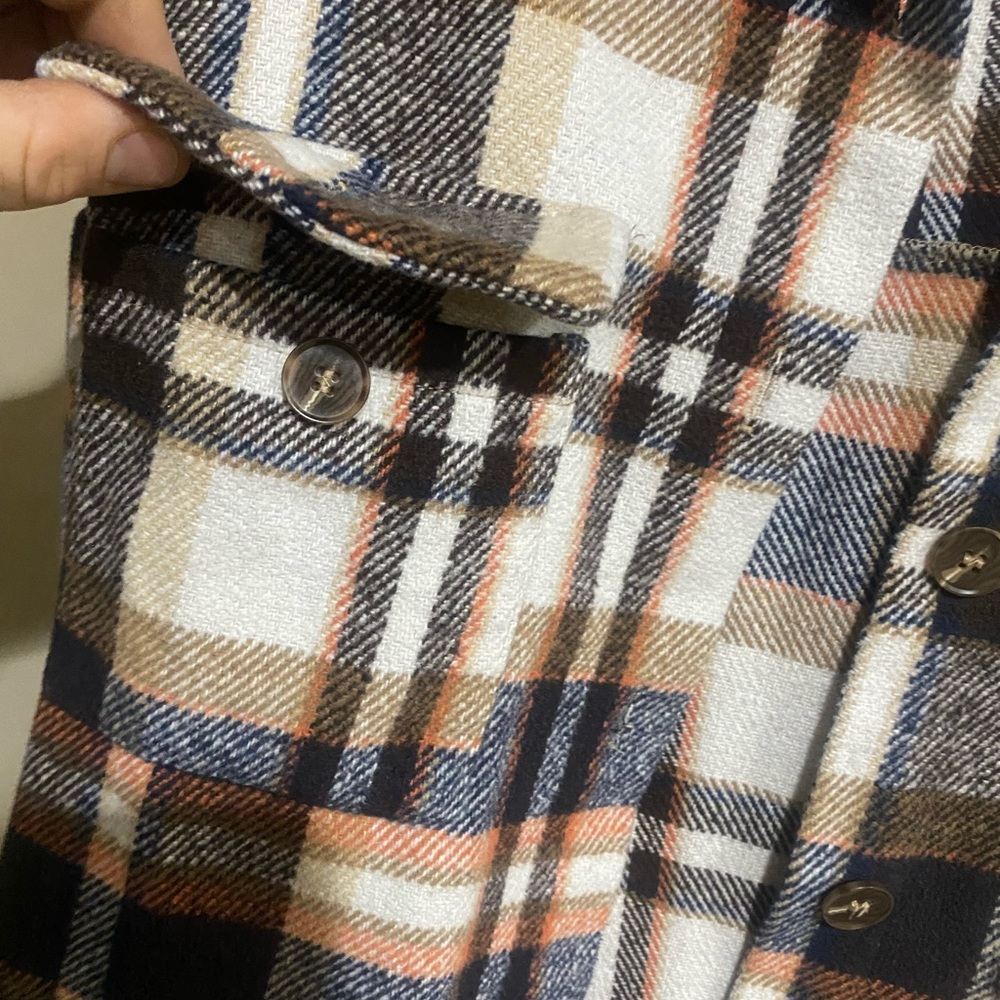Flannel shacket. Plaid Jacket - Blue, Brown, Cream. Womens size L - Picture 6 of 6